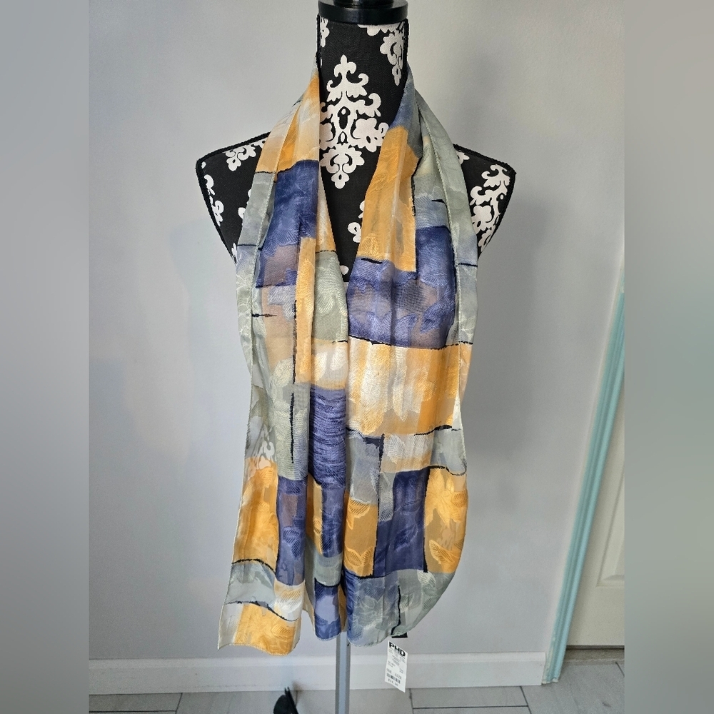 🩷🩷Paul Harris Design Elegant Scarf